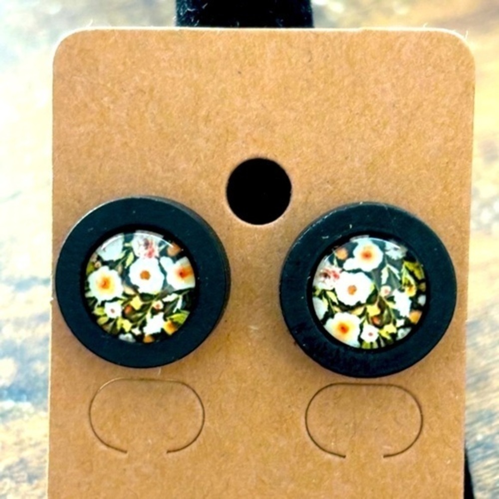 10mm Floral Print Wood Stud Earrings, NWT, Unworn, Handmade